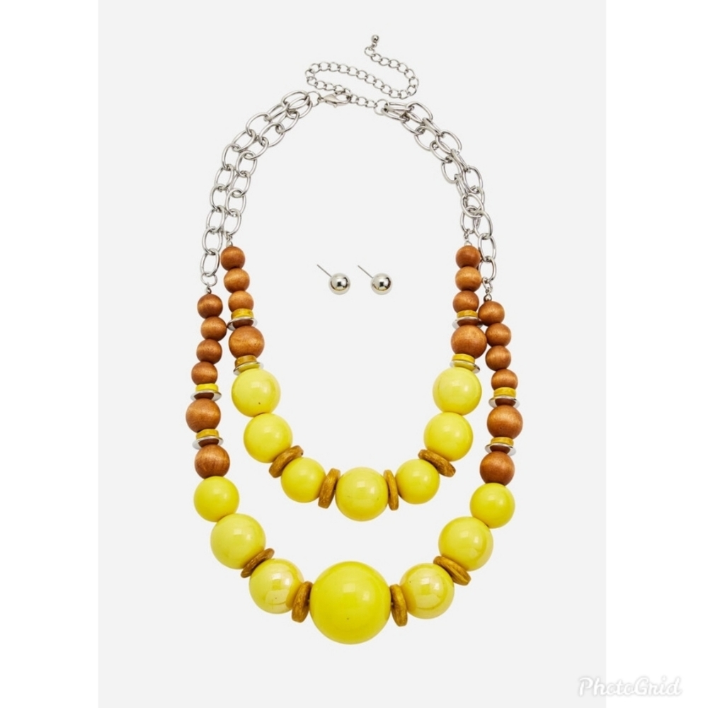 Ashley Stewart Layered Chunky Beaded Necklace Set